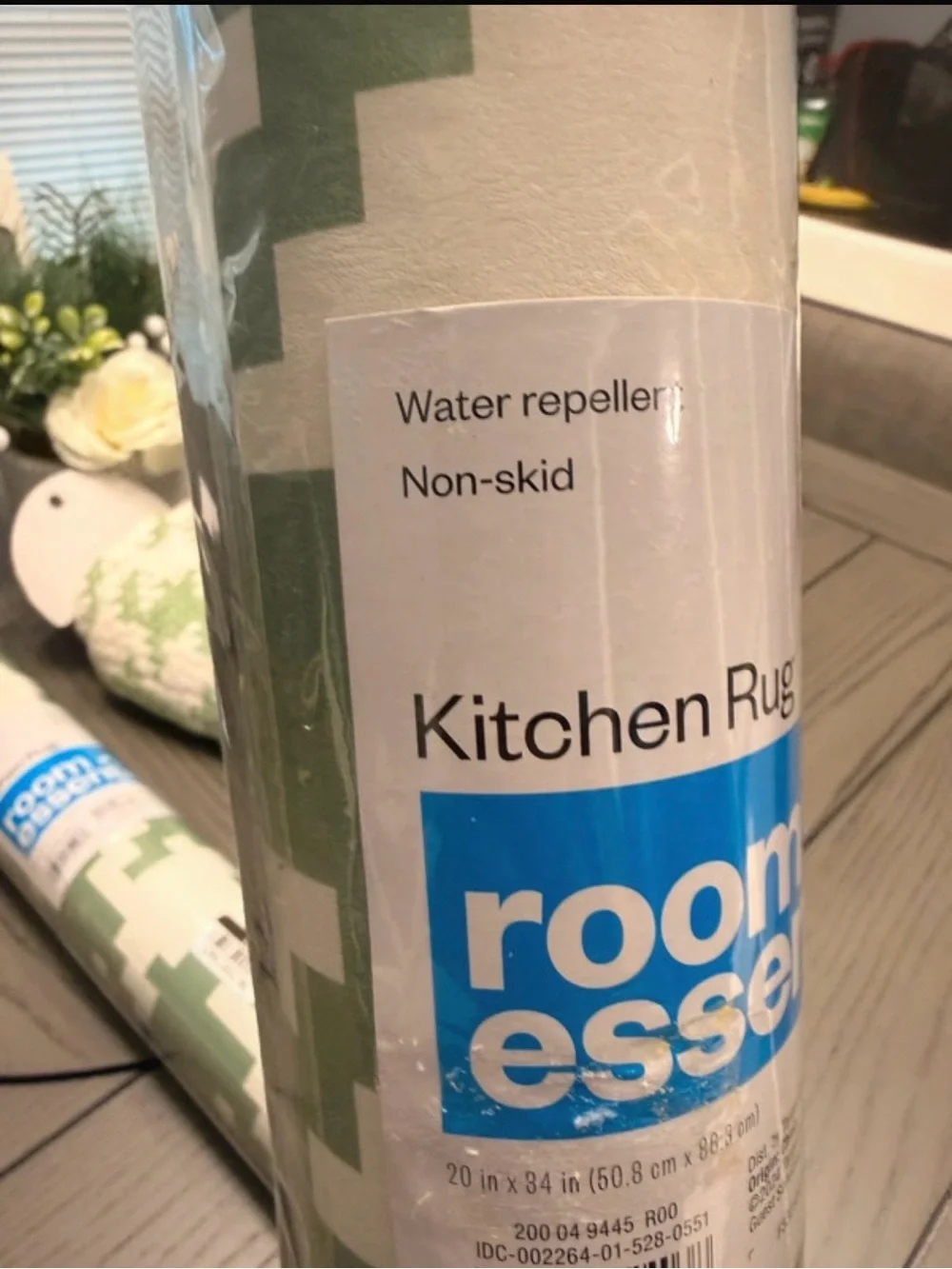 Room Essentials Green & White Kitchen table  runner and two kitchen rugs